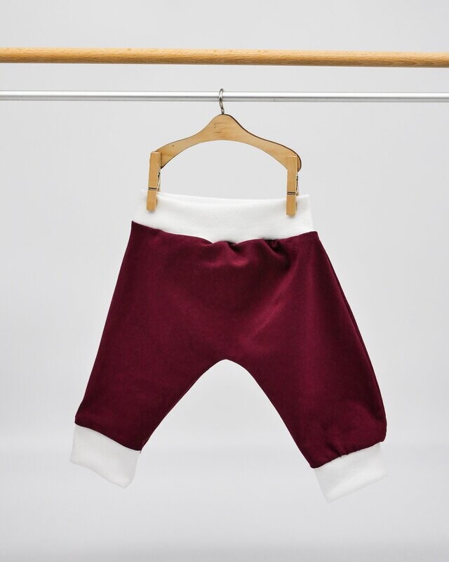 Puppenhose || weihnachtliche Hose || Pumphosen für Waldorfpuppe || Für Puppen zwischen 40 und 50cm Puppenhose || weihnachtliche Hose || Pumphosen für Waldorfpuppe || Für Puppen zwischen 40 und 50cm