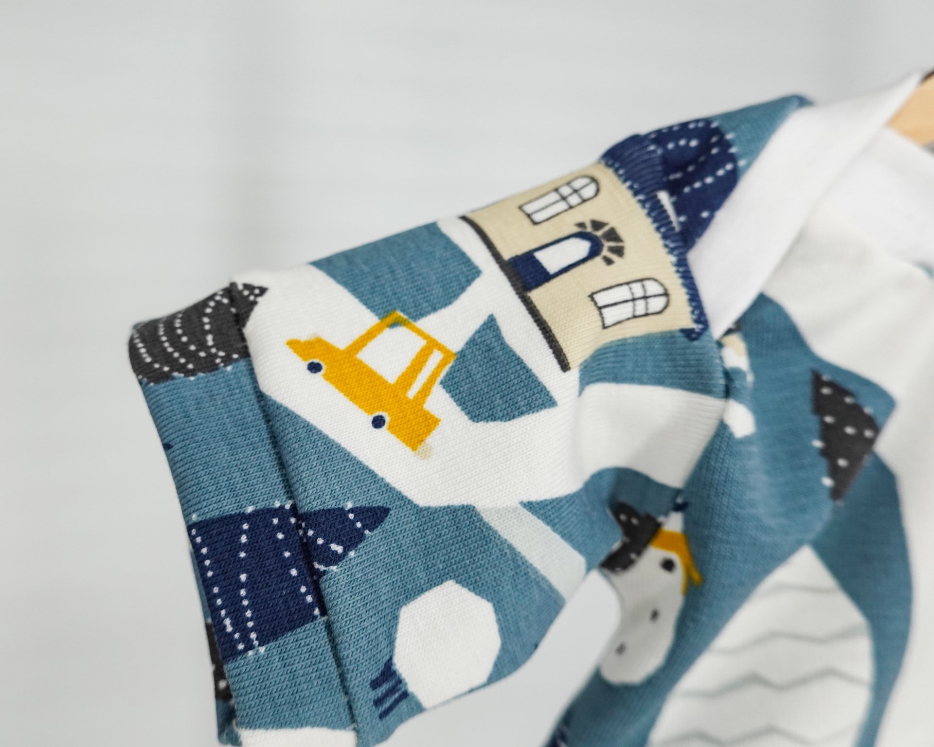 Puppen Pullover || winterliche Stadt || Pullover für Stoffpuppen von Elsklinger || für Puppen zwischen 45 und 50 cm