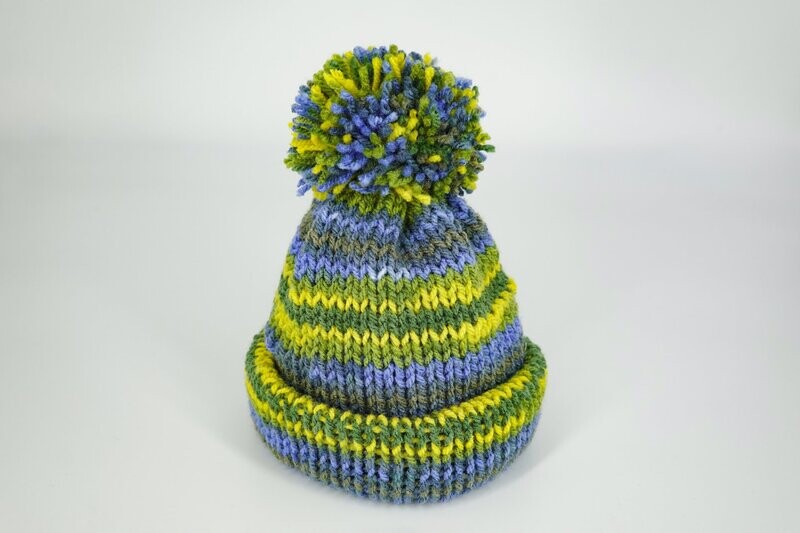 Wintermütze blau-grün gemustert || Kopfumfang: 35-45 cm