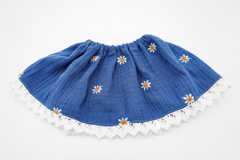 Puppen Rock || blau mit Blumenstickerei || für Puppen zwischen 45 und 50 cm Puppen Rock || blau mit Blumenstickerei || für Puppen zwischen 45 und 50 cm