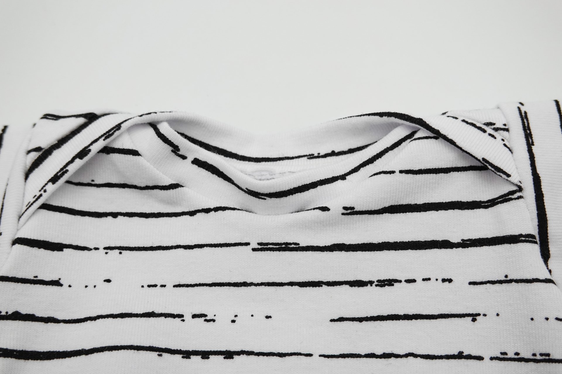 Puppen T-Shirt || schwarz/weiß gestreift || für Puppenbabys und Puppenkinder zwischen 40 und 50 cm