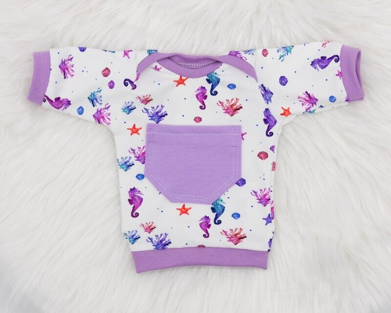Puppenkleid || lila / rosa Meerjungfrauenmuster || Sweatshirtkleid || für Puppenbabys und Puppenkinder zwischen 40 und 50 cm