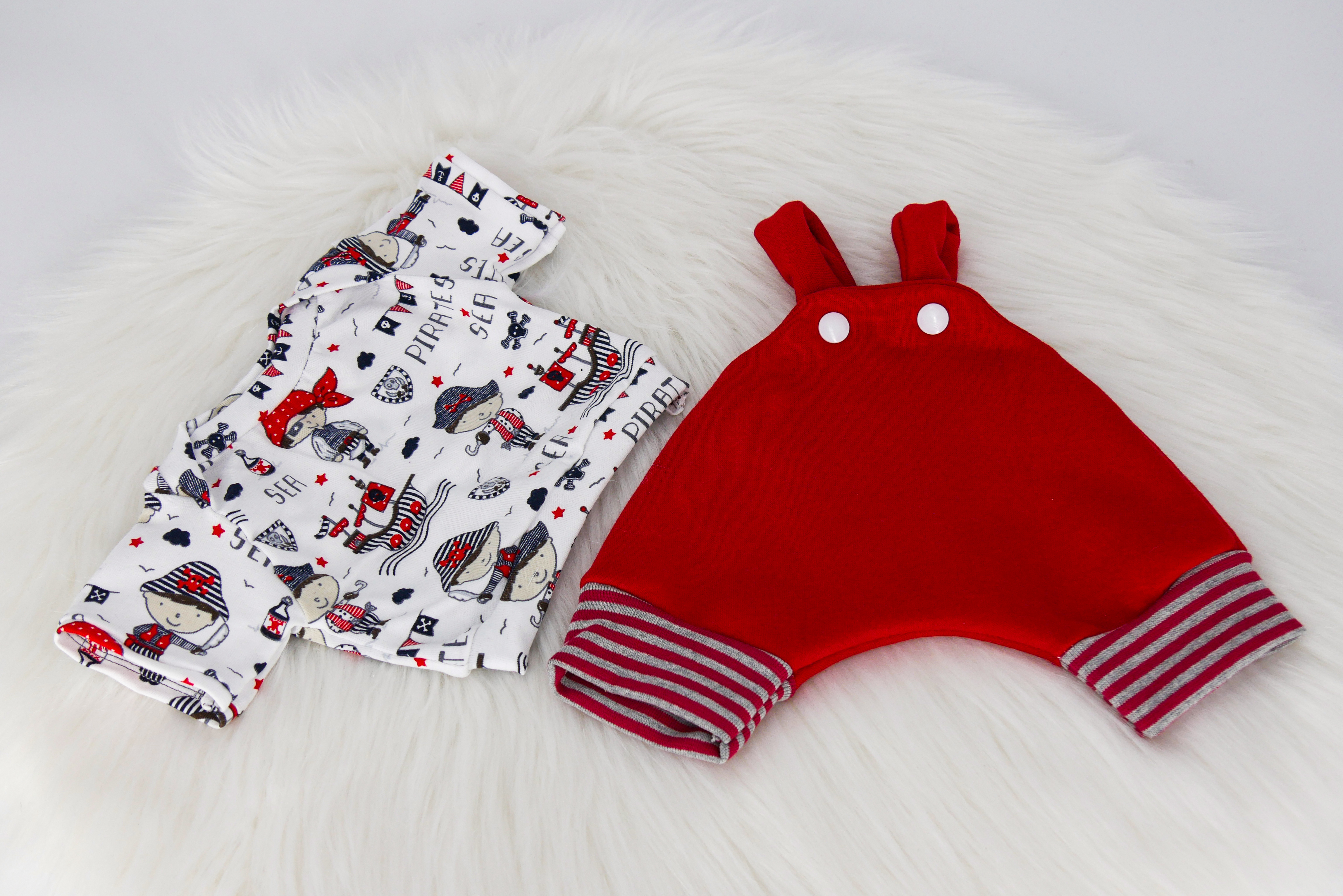 Puppen T-Shirt ||Piratenstoff| für Puppen zwischen 40 und 50 cm