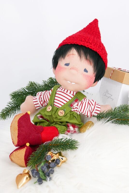 Wichteljunge Tomte || Art: Waldorfpuppe || Puppenkind 35 cm Wichteljunge Tomte || Art: Waldorfpuppe || Puppenkind 35 cm