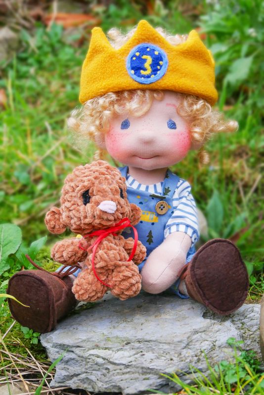 Mickel || Art: Waldorfpuppe || Puppenkind 35 cm mit Häkelbär Mickel || Art: Waldorfpuppe || Puppenkind 35 cm mit Häkelbär