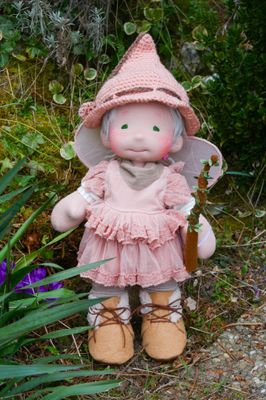 Feenmädchen Flory || Art: Waldorfpuppe || Puppenkind 50 cm Feenmädchen Flory || Art: Waldorfpuppe || Puppenkind 50 cm