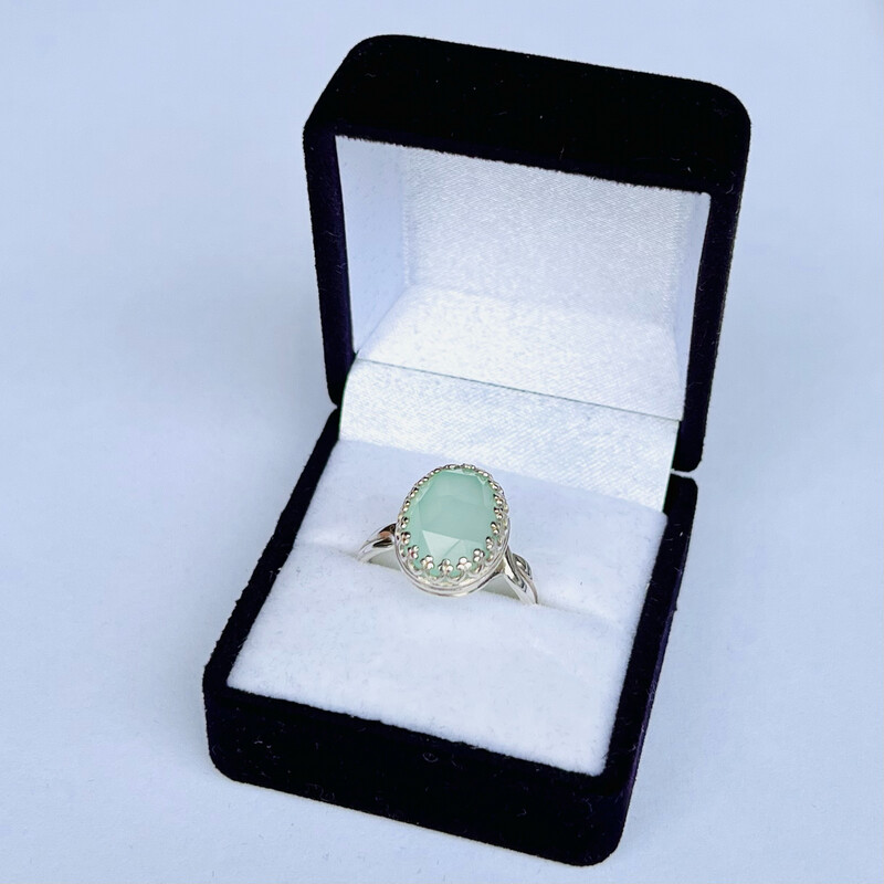 Ring med aqua kalcedon