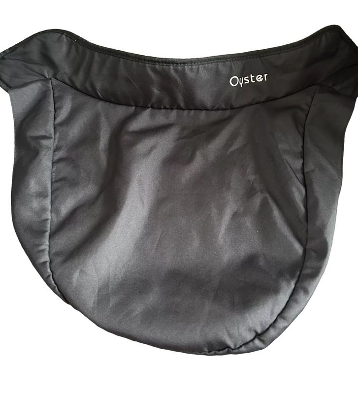 BabyStyle Oyster Large Carrycot Apron in Black