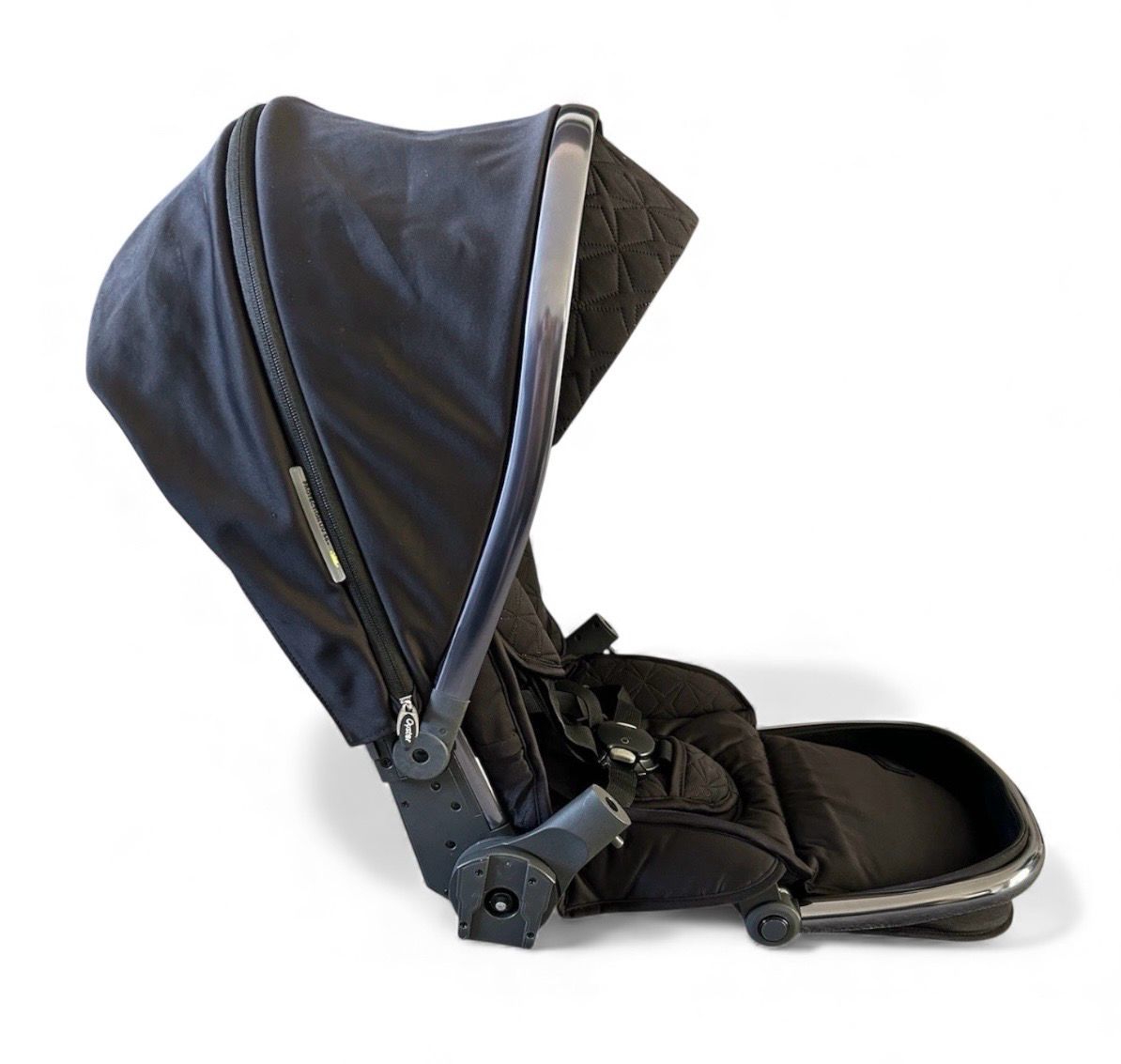 BabyStyle Oyster 3 Seat Unit In Black BabyStyle Oyster 3 Seat Unit In Black