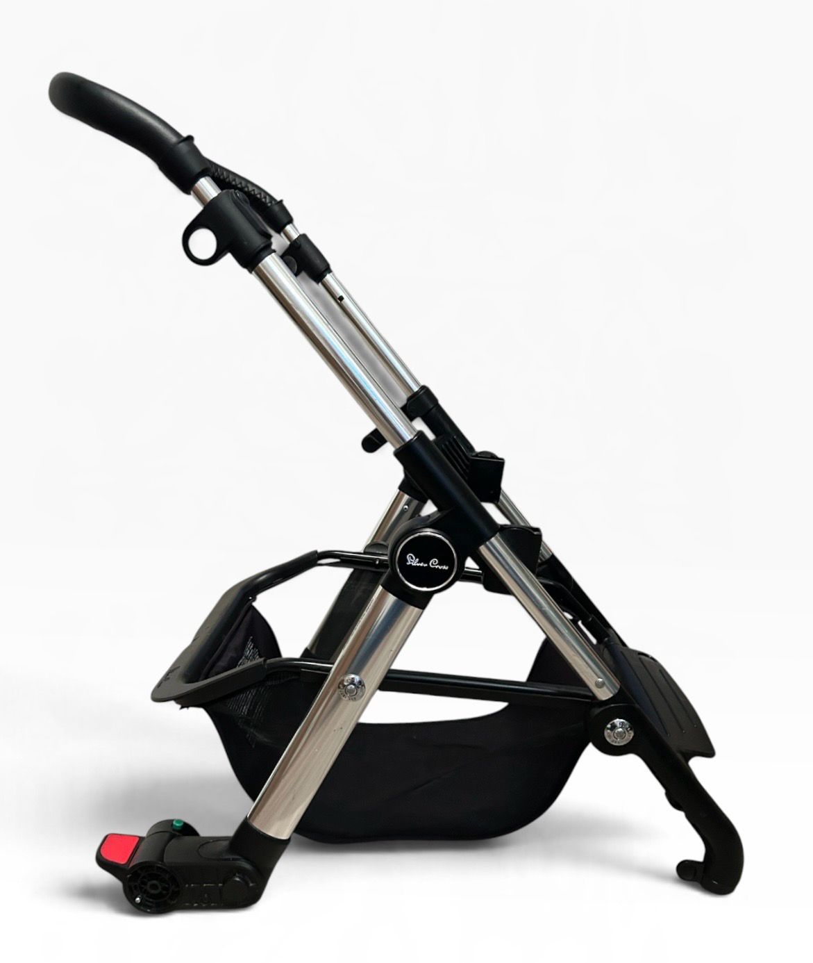 Silver Cross Pioneer Chassis With Black Leather Silver Cross Pioneer Chassis With Black Leather