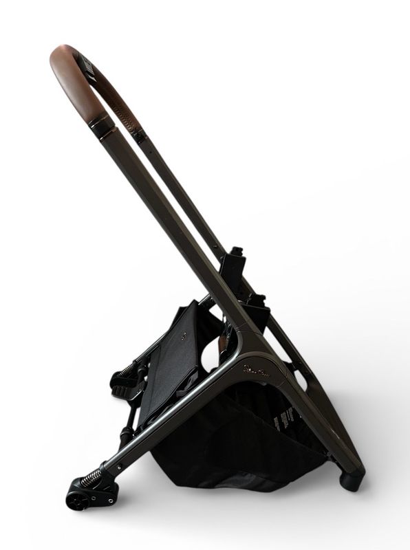 Silver Cross Cove Chassis In Maple