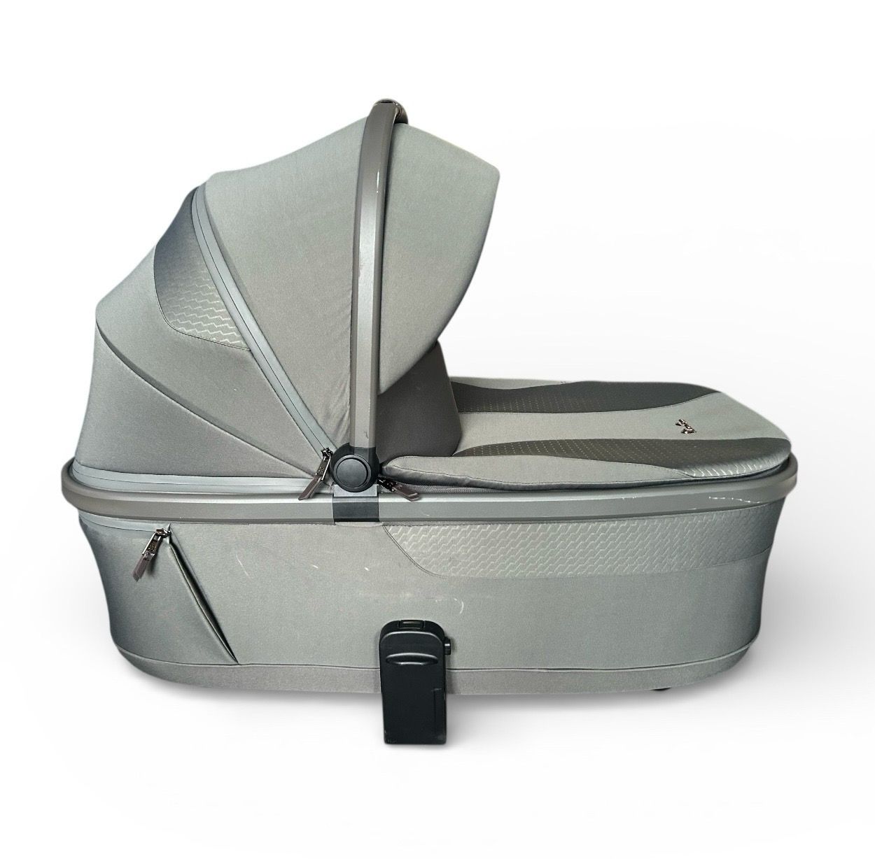 Silver Cross Cove Carrycot - Pewter Silver Cross Cove Carrycot - Pewter