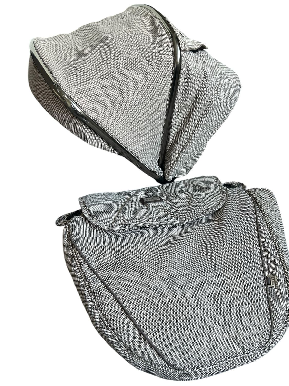 Silver Cross Wayfarer/Pioneer Hood & Apron Set - Expedition Silver Cross Wayfarer/Pioneer Hood & Apron Set - Expedition