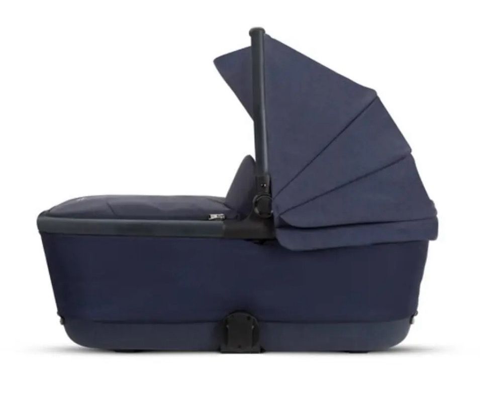 Silver Cross Reef/Dune Carrycot - Neptune NEW