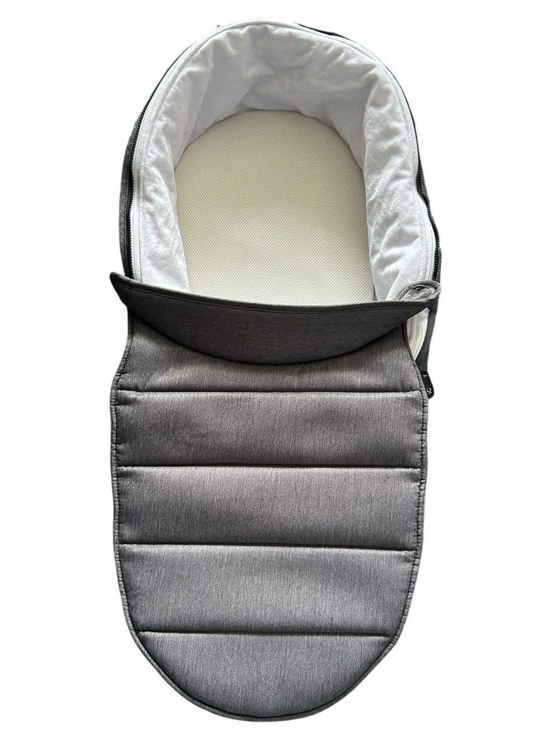 iCandy Peach 6 Carrycot - Dark Grey Twill (Faded) iCandy Peach 6 Carrycot - Dark Grey Twill (Faded)