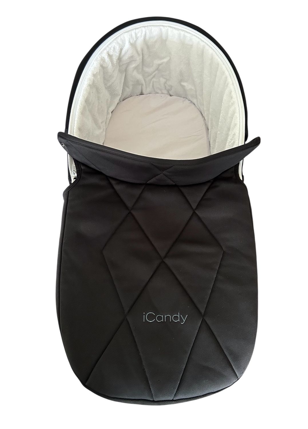 iCandy Orange Carrycot & Apron - Black iCandy Orange Carrycot & Apron - Black