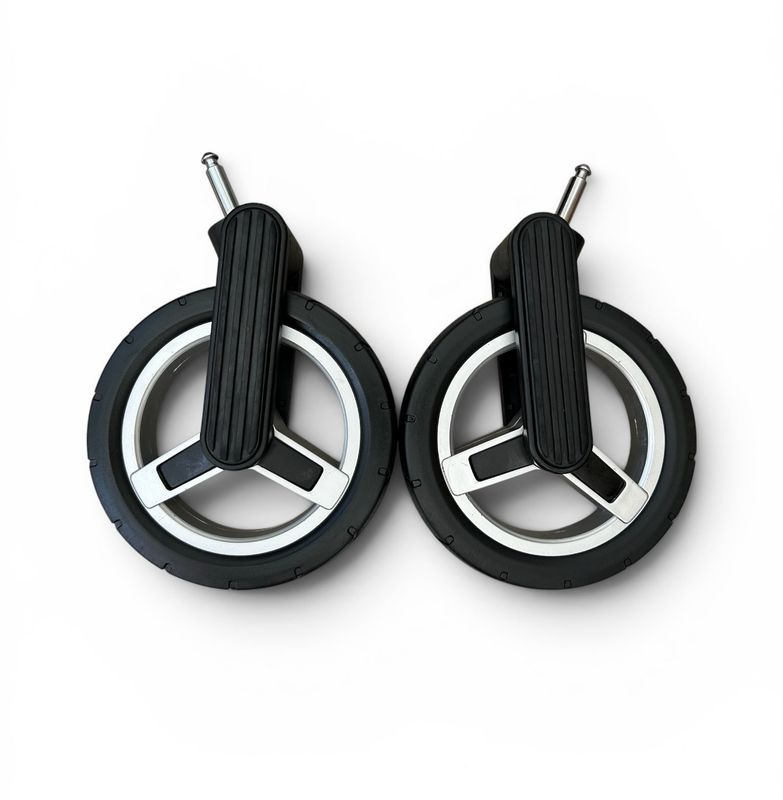 Silver Cross Pioneer Front Wheels X2 001