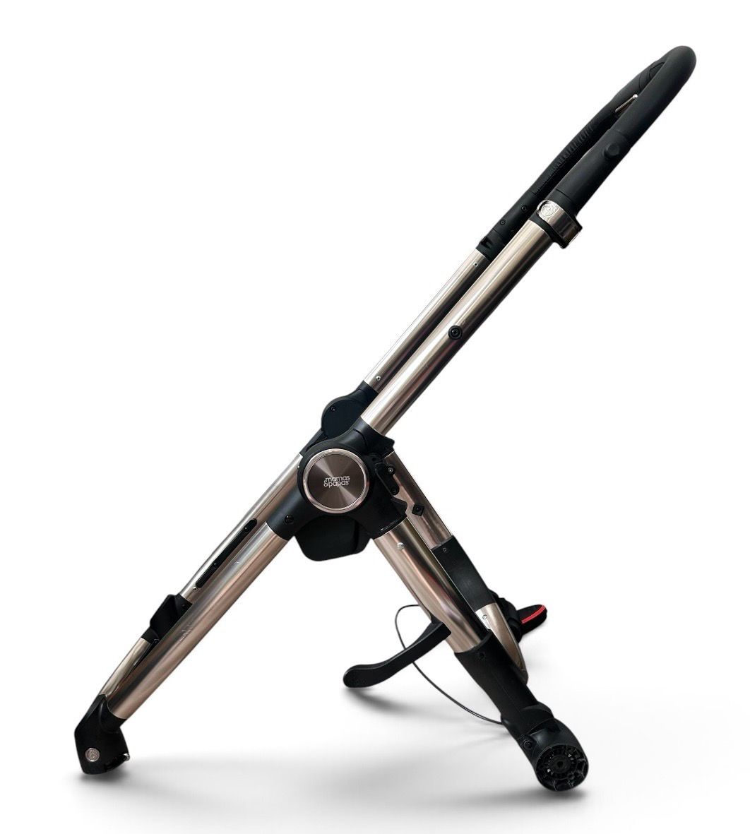 Mamas & Papas Ocarro Chassis With Brake - Onyx