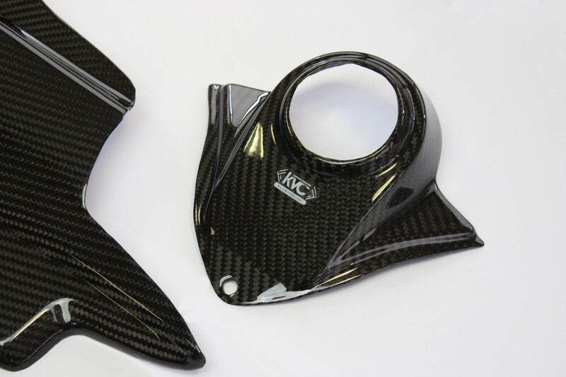 COVER SERBATOIO SUPERIORE GASGAS 2021-2023 IN CARBONIO