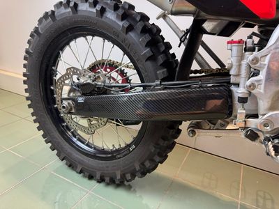 PARAFORCELLONE HONDA CRF 250/450 R/RX 2021/25 IN CARBONIO