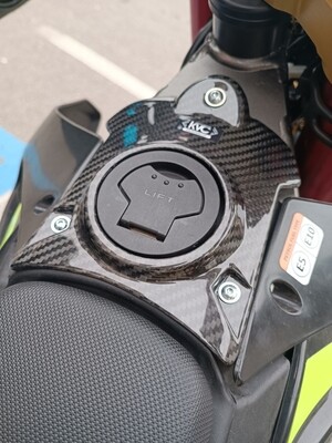 COPRISERBATOIO FANTIC 2020/26 50/125/250cc IN CARBONIO