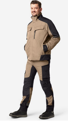 Stretch- und Canvas-Hosen mit Knietaschen Stretch- und Canvas-Hosen mit Knietaschen