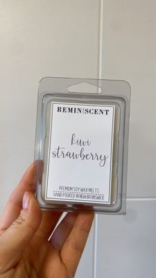 Kiwi Strawberry Clamshell
