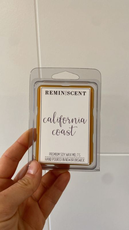 California Coast Clamshell