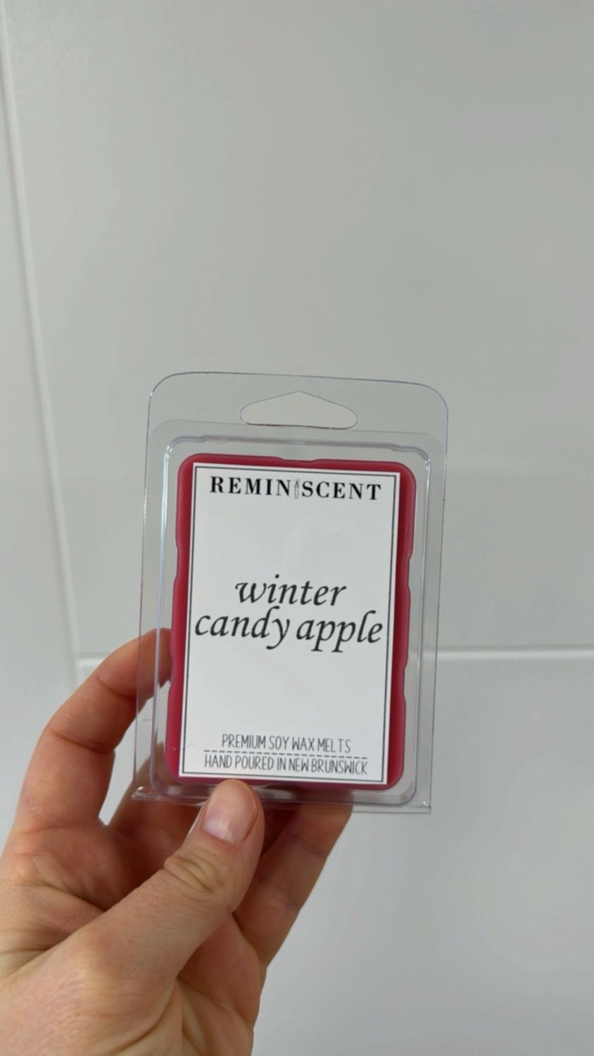 Winter Candy Apple Clamshell