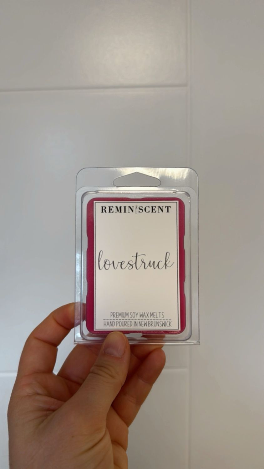 Lovestruck Clamshell