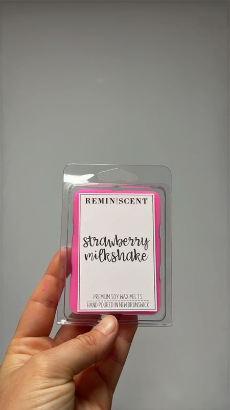 Strawberry Milkshake Clamshell