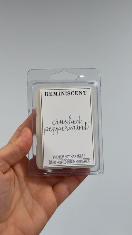 Crushed Peppermint Clamshell Crushed Peppermint Clamshell