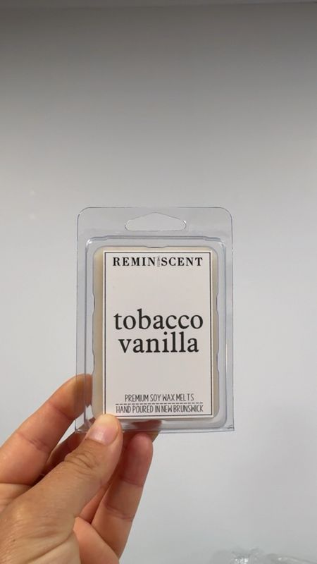 Tobacco Vanilla Clamshell Tobacco Vanilla Clamshell