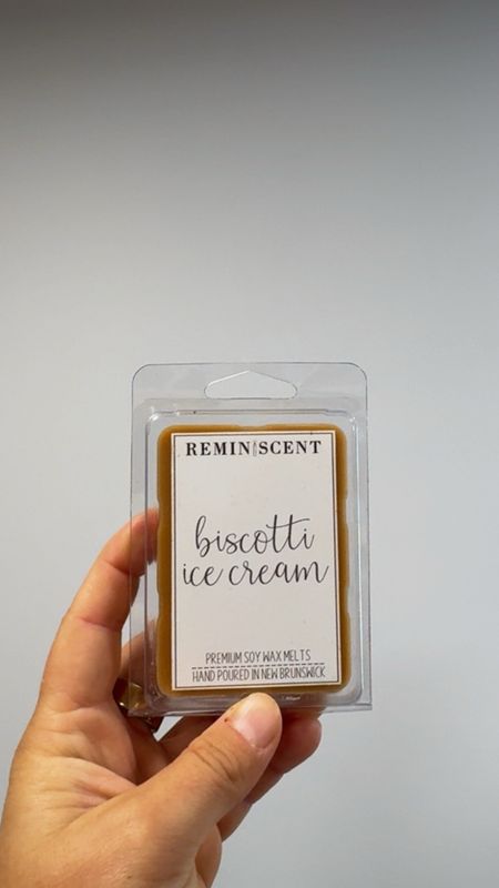 Biscotti Ice Cream Clamshell Biscotti Ice Cream Clamshell
