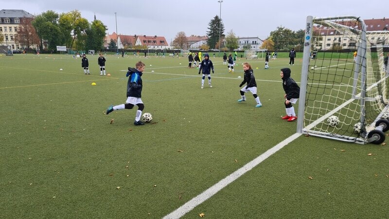 Torwartschule Monatsabo 6er Gruppe Di 16:00 - vereinunabhängig -