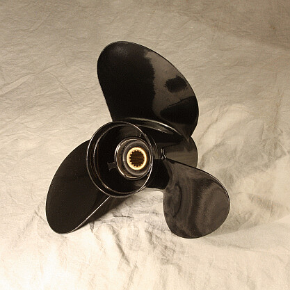 Suzuki E Class 150 - 300A HP 4.75" Gearcase PowerTech Prop Aluminum 3 Blade RH AE-S 16.00 x 20.00 Rubber HUB