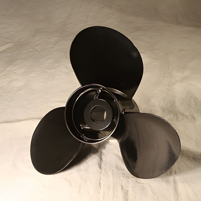 Evinrude/Johnson E Class 150 - 300 HP 4.75" Gearcase PowerTech Prop Aluminum 3 Blade RH AD-AE-UN 14.50 x 19.00 Requires a HUB Kit KT-XHS200