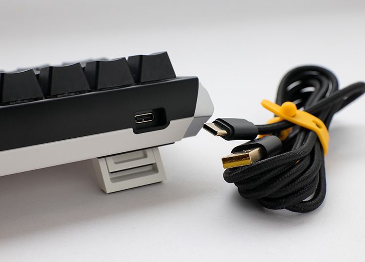 Ducky ONE 3 SF MX Speed Silver RGB Premium ABS mechanikus billentyűzet HU fekete