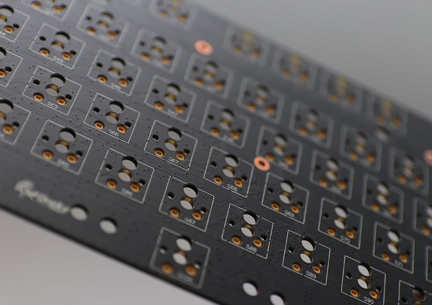 Ducky ONE 3 SF MX Speed Silver RGB Premium ABS mechanikus billentyűzet HU fekete
