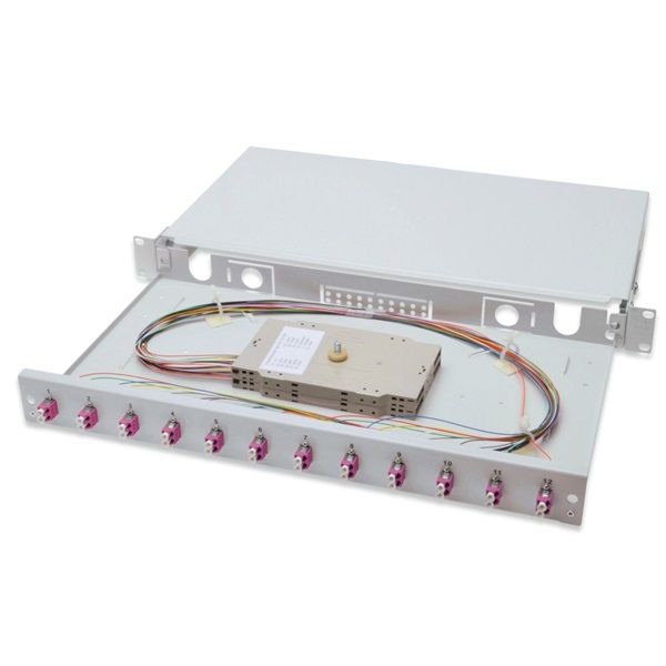 DIGITUS DN-96331-4 1U 12xLC duplex OM4 toldóval pigtaillel és kötőkazettával szerelt optikai rendező