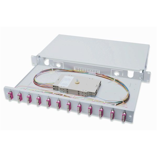 DIGITUS DN-96321-4 1U 12xSC duplex OM4 toldóval pigtaillel és kötőkazettával szerelt optikai rendező