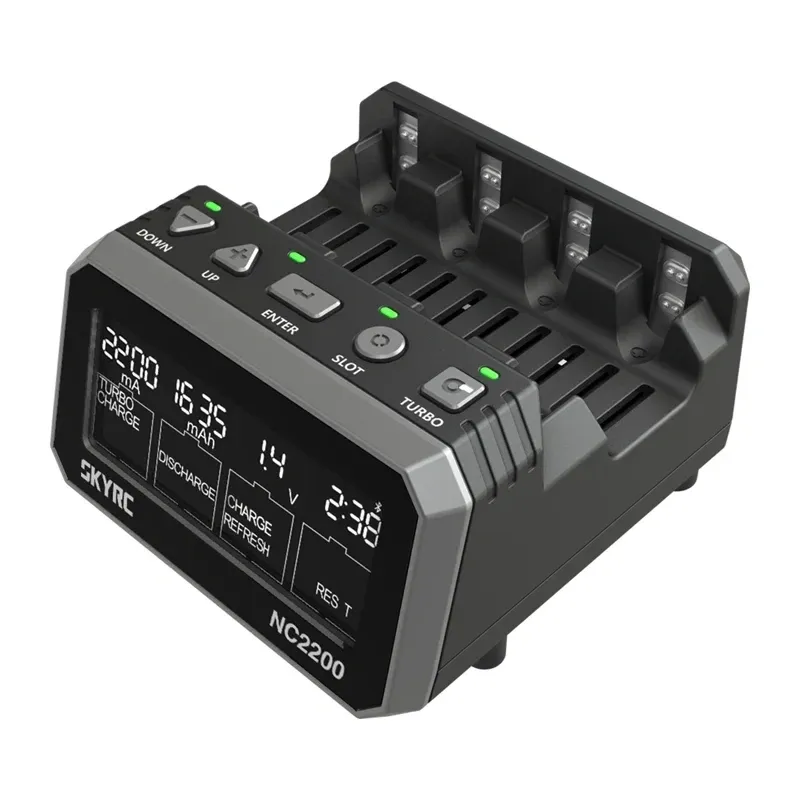 SkyRC NC2200 AA / AAA töltő