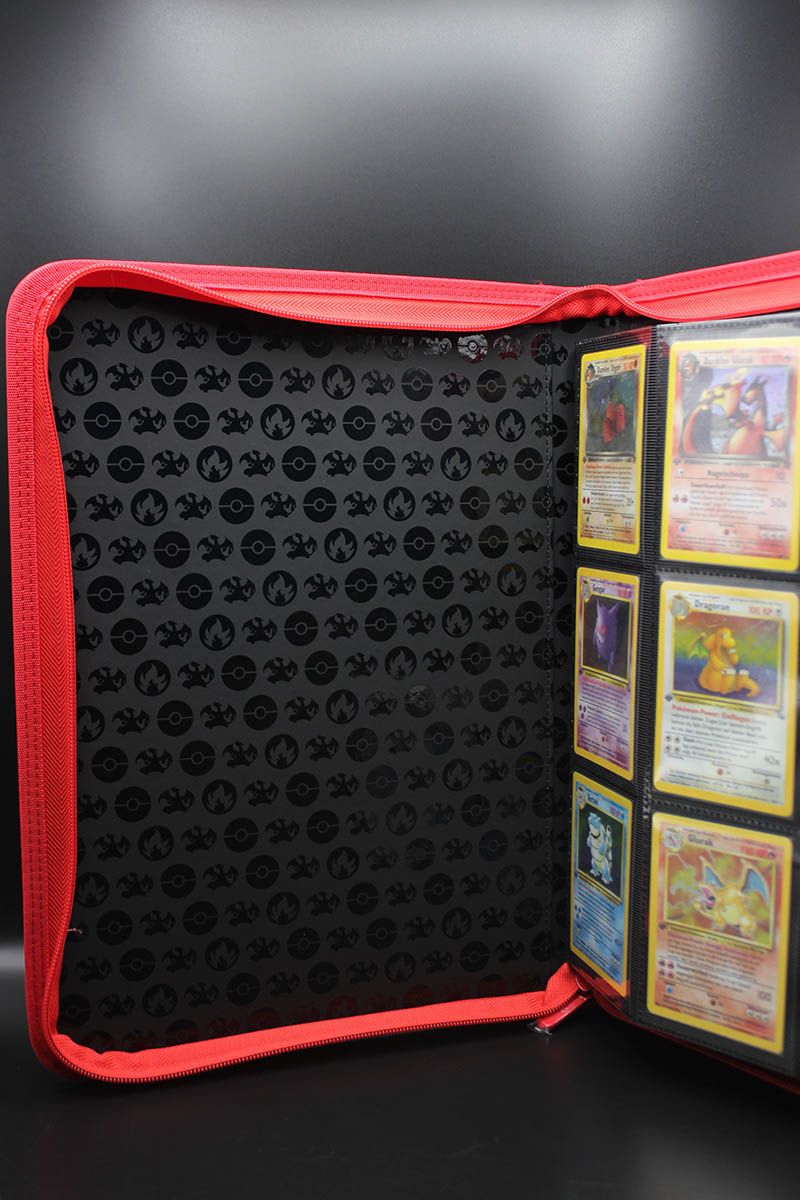 Ultra Pro - 9 Pocket Zip Binder - Glurak