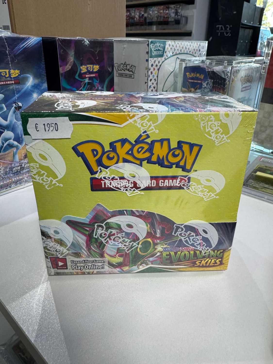 Pokemon - Evolving Skies Display - Englisch