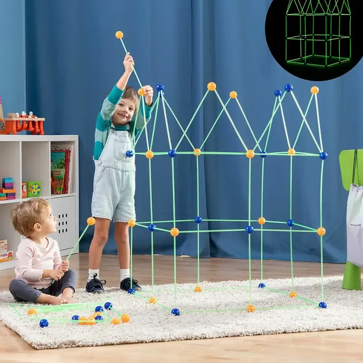 InnovaGoods Builkitt set da 155 pezzi per costruire fortini per bambini