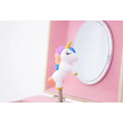 Scatola musicale a forma di baule con unicorno