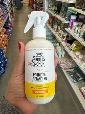 Skouts Honor Probiotic HoneySuckle Detangler 8oz