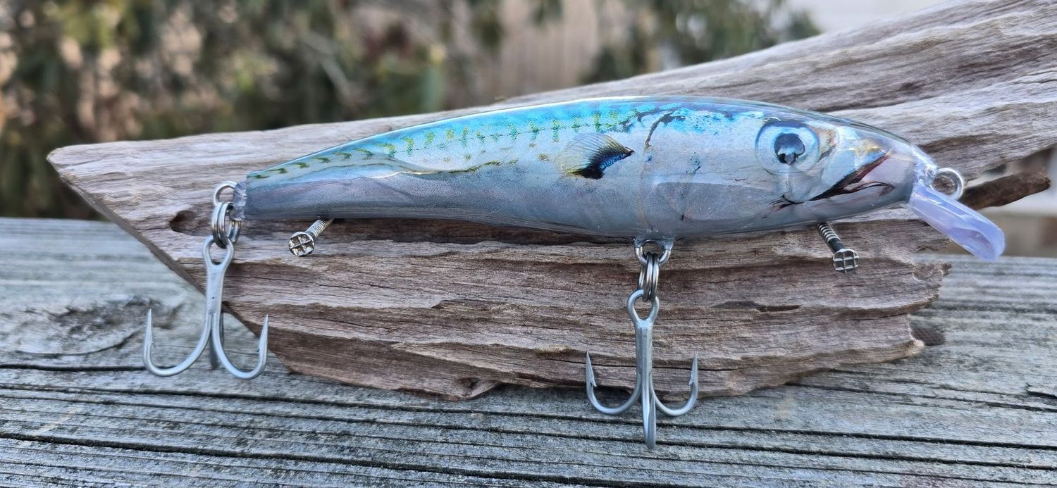Foil Baby Mackerel, 4.75 in, 1.5 oz long cast sinking lure.