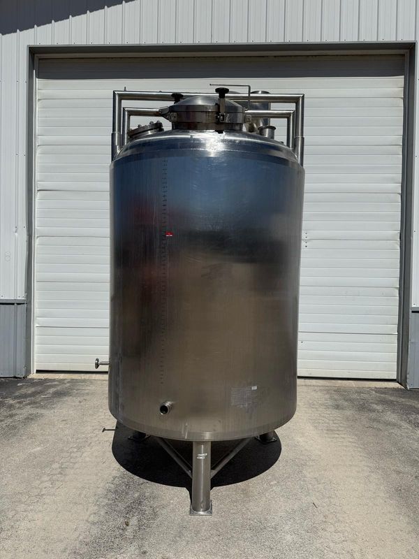 Used 590 Gallon Tank - # 3906