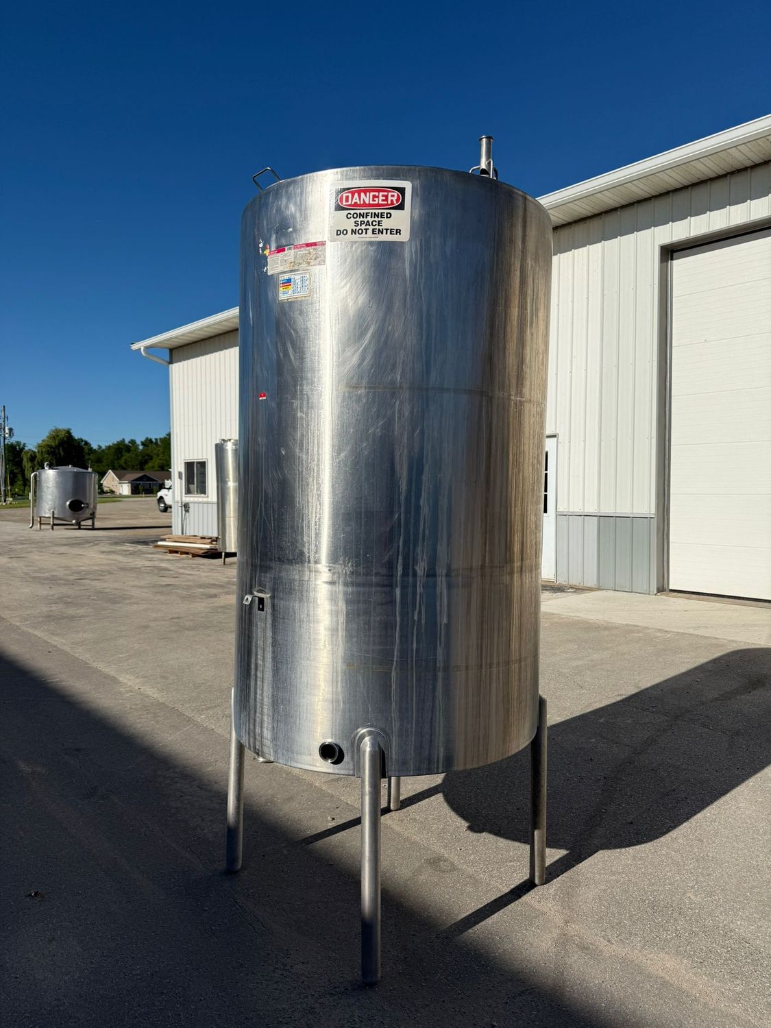 Used 400 Gallon Tank - # 3952